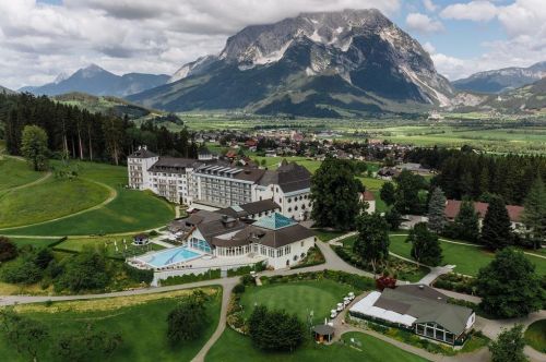 Christie & Co vermittelt Hotel Schloss Pichlarn an Salzburger Hotelier Georg Imlauer