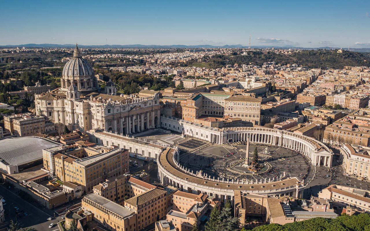 Prozess zu Immobilien-Finanzskandal im Vatikan startet