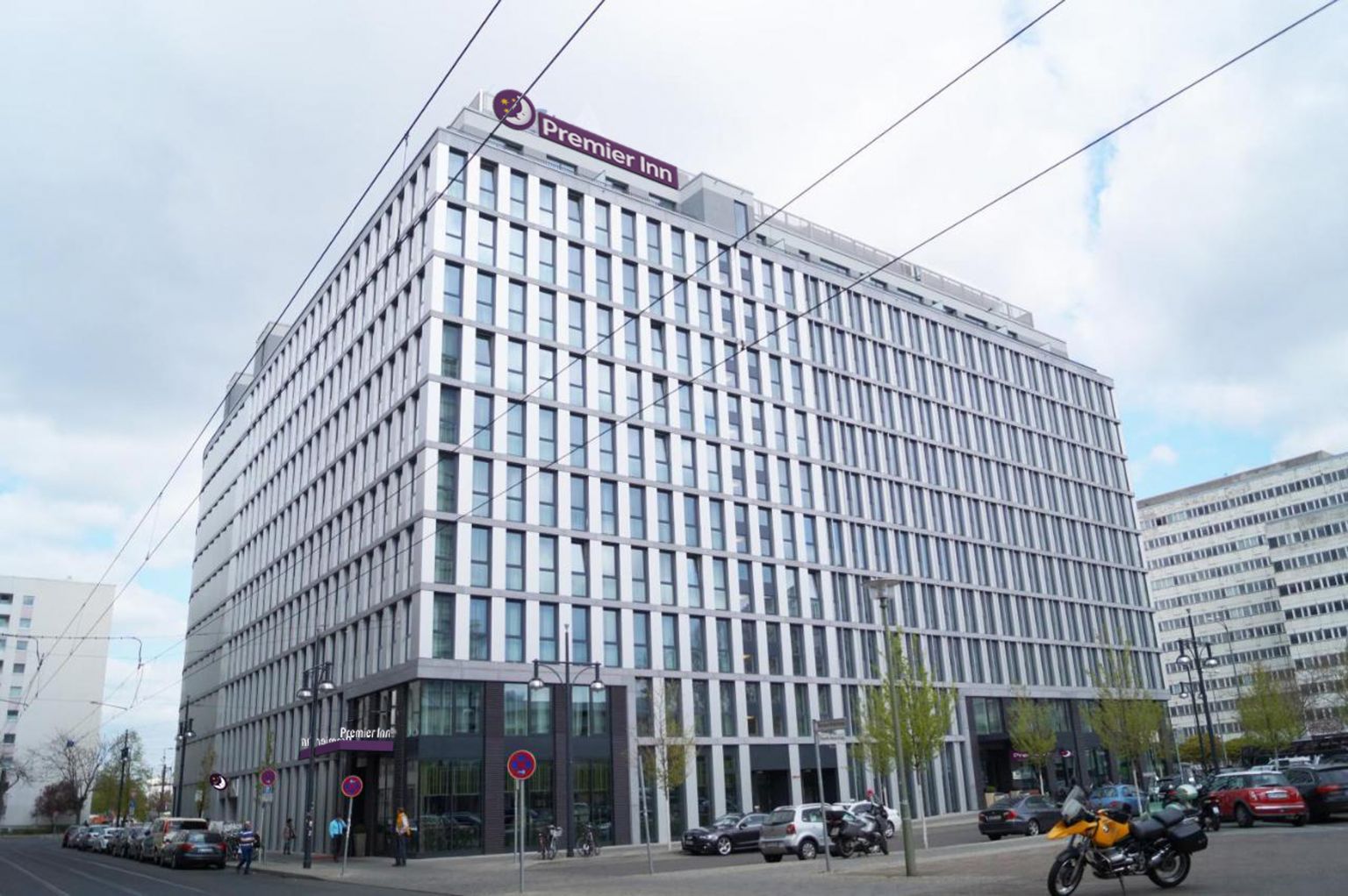 Schroders Capital erwirbt Hotelkomplex am Berliner Alexanderplatz