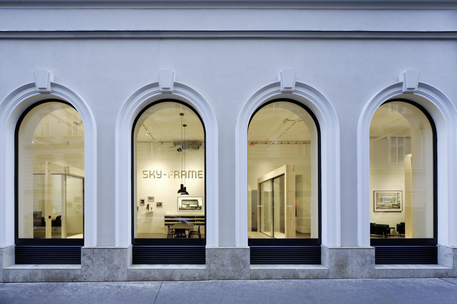 EHL vermittelt Standort an Schweizer Fensterspezialisten