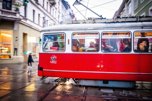 Straßenbahn von Wien nach Schwechat soll realisiert werden