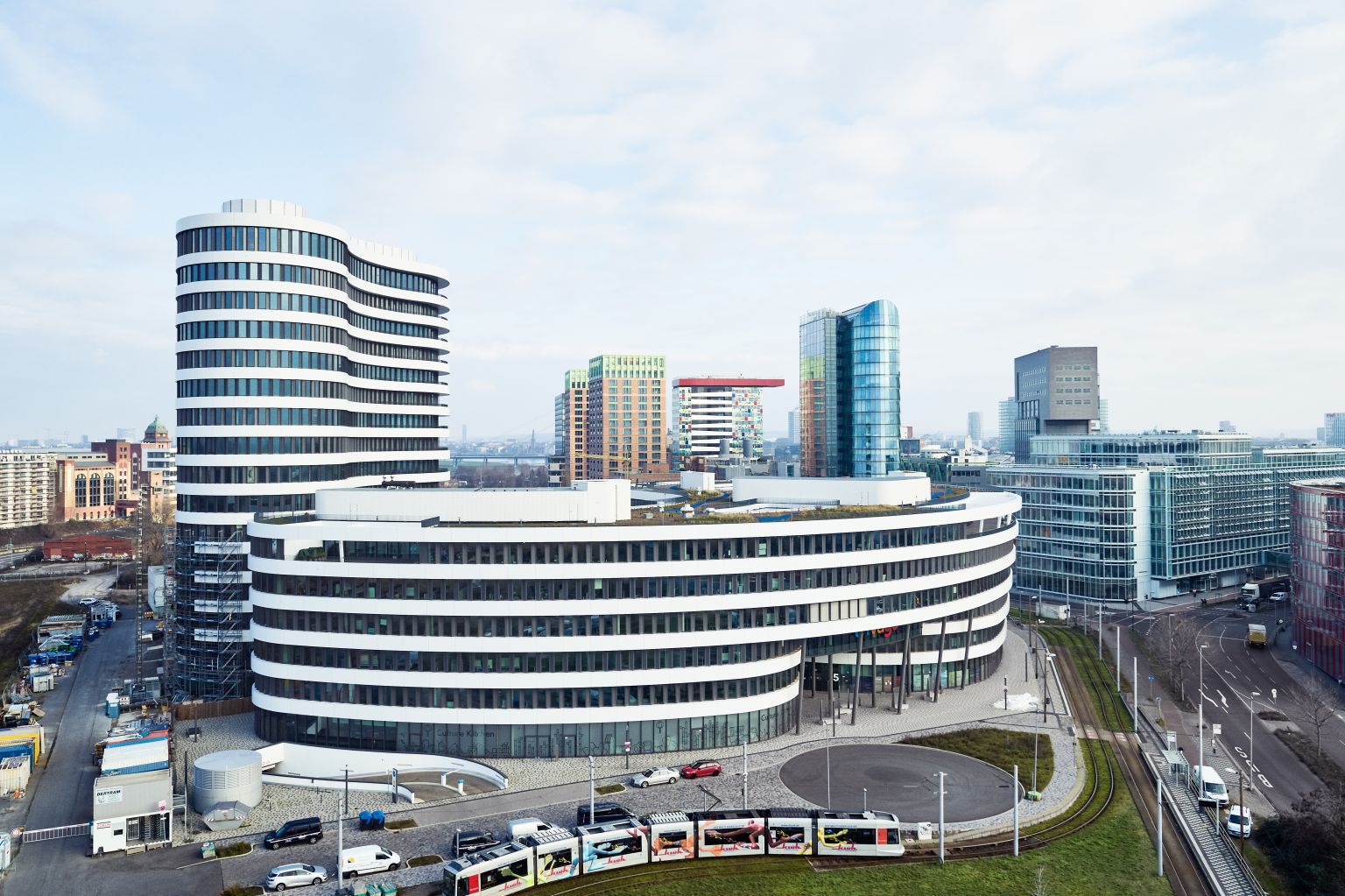 Immofinanz: Vierfacher Mieterfolg im myhive Medienhafen Düsseldorf