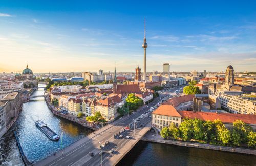 Deutschland: Trendwende bei Netto-Spitzenrenditen für Büro und Logistik