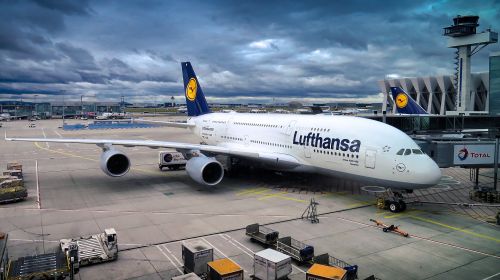 Logistik-Unternehmer Kühne nun größter Lufthansa-Aktionär
