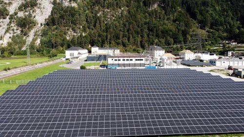 TINEXT: Erste Photovoltaik-Großanlage geht in Betrieb