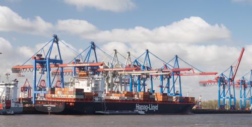 Hapag-Lloyd führt 2023 flottenweites Container-Tracking ein