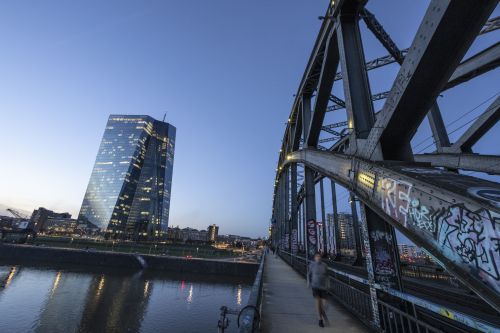EZB: Tempo im Kampf gegen den Klimawandel zahlt sich aus
