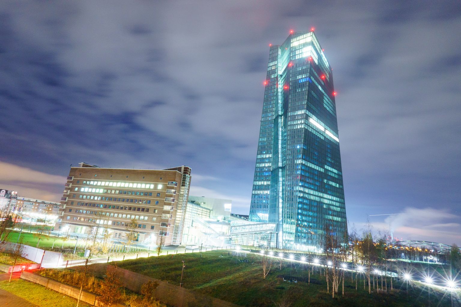 EZB-Chefvolkswirt: Zinssenkungen kurzfristig kein Thema
