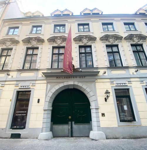 Neues Hotel in bekanntem Wiener Objekt:  CBRE berät bei Vermietung des Mailbergerhofes