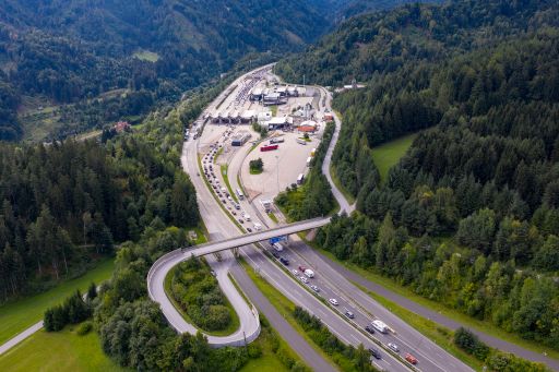 Karawankentunnel: Tunneldurchschlag auch auf der slowenischen Seite