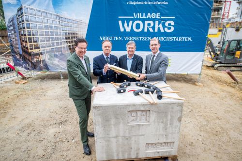 ARE und UBM legen den Grundstein für erstes Bürogebäude im VILLAGE IM DRITTEN