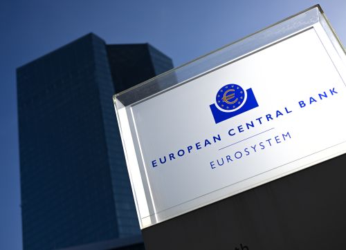 EZB lässt vor der Sommerpause die Zinsen unverändert