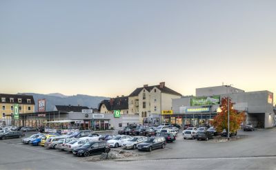 TH Real Estate veräußert Fachmarktzentrum in Österreich