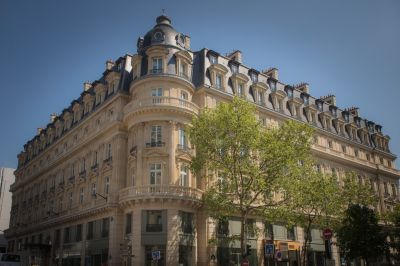 Union Investment erwirbt Büroimmobilie in Paris