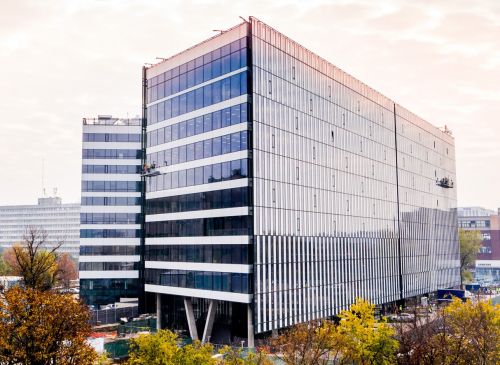 S IMMO erwirbt zwei Class-A-Bürogebäude in Bukarest